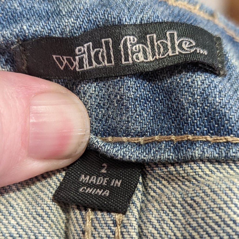Wild Fable Distressed Sand Blasted Denim Mini-Skirt NWT Size 2 - Picture 9 of 9
